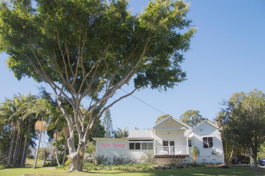 Hotel Byron Springs Byron Bay Exterior foto